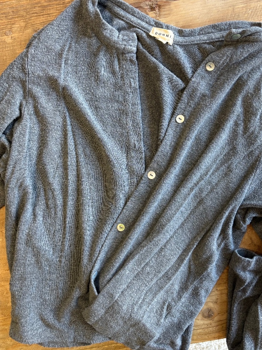 DONNI Cardigan - Picture 1 of 2